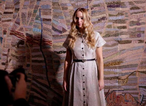 Atriz de Hollywood anuncia gravidez de seu segundo filho com diretor de arte Atriz de Hollywood anuncia gravidez de seu segundo filho com diretor de arte