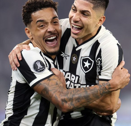 Botafogo goleia Peñarol e tem vantagem para o jogo da volta no Uruguai Botafogo goleia Peñarol e tem vantagem para o jogo da volta no Uruguai