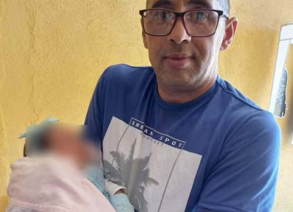 Homem morre após ser baleado dentro de ônibus durante tiroteio no Rio de Janeiro Homem-morre-após-ser-baleado-dentro-de-ônibus-durante-tiroteio-no-Rio-de-Janeiro