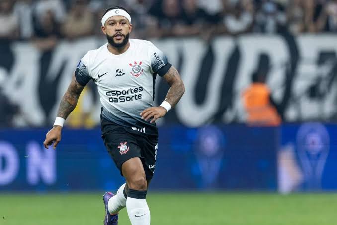 Governo define data para clubes "limparem" uniformes com patrocínios de bets