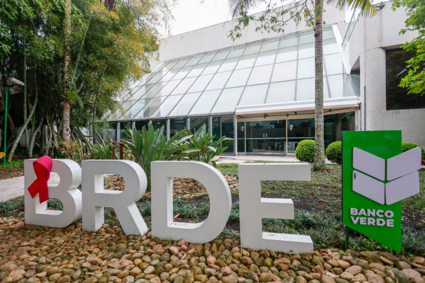 BRDE do Paraná recebe certificação por práticas voltadas à biodiversidade BRDE do Paraná recebe certificação por práticas voltadas à biodiversidade