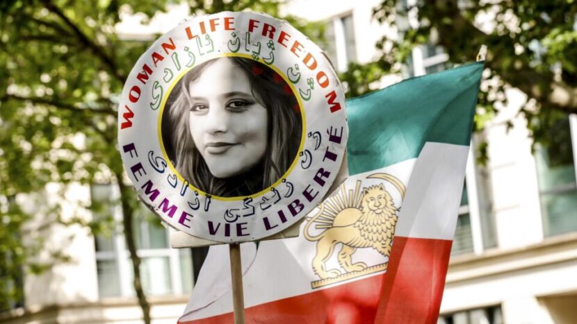 Jornalistas iranianas são condenadas a 5 anos de prisão por revelação de caso