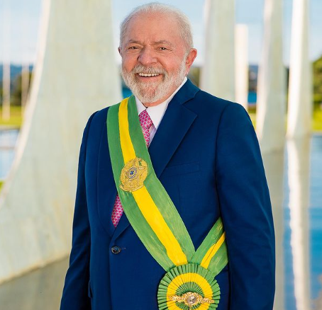 Lula não viaja a Rússia após acidente doméstico em São Paulo Lula não viaja a Rússia após acidente doméstico em São Paulo