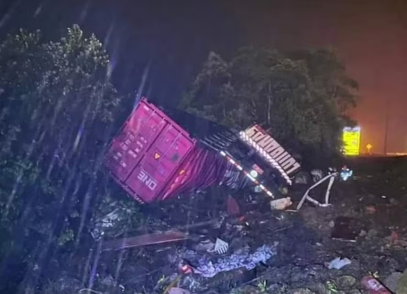 Prefeitura de Pelotas divulga as vítimas do acidente entre van e carreta Prefeitura-de-Pelotas-divulga-as-vítimas-do-acidente-entre-van-e-carreta