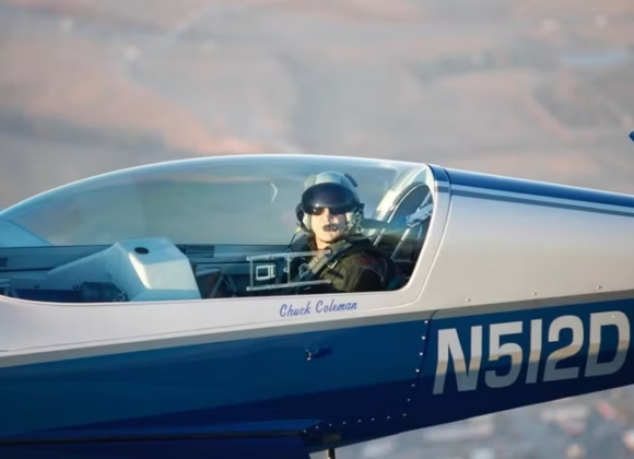 Treinador de atores em Top Gun: Maverick morre em acidente aéreo