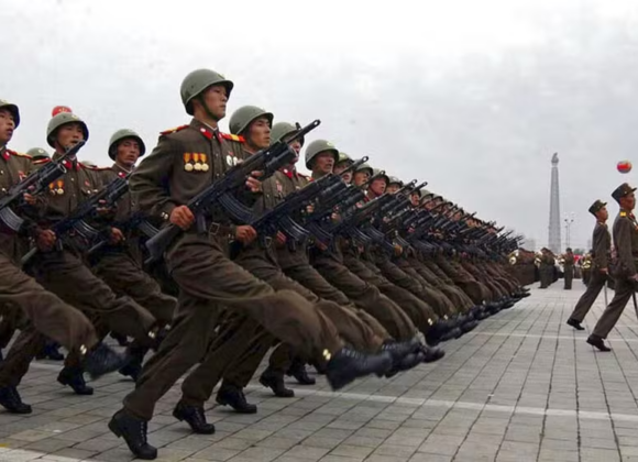 Ucrania acredita ter mais de 10 mil norte-coreanos em sua fronteira ao leste Ucrania-acredita-ter-mais-de-10-mil-norte-coreanos-em-sua-fronteira-ao-leste