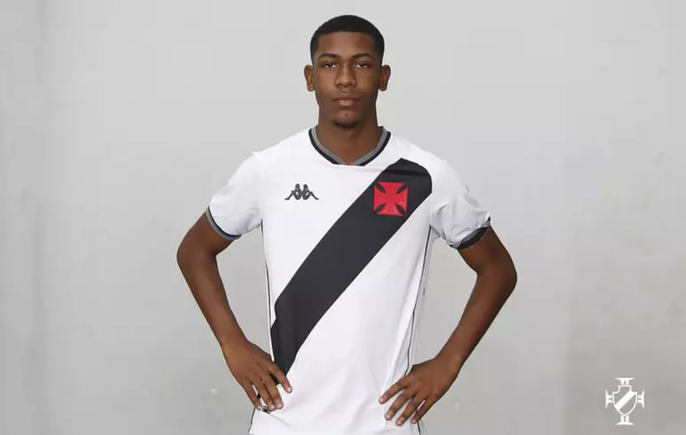 John Textor faz proposta de mais de R$ 80 milhões por atacante do Vasco John Textor faz proposta de mais de R$ 80 milhões por atacante do Vasco