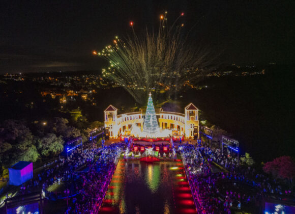 Maior Natal gratuito do Brasil estreia nesta sexta-feira em Curitiba