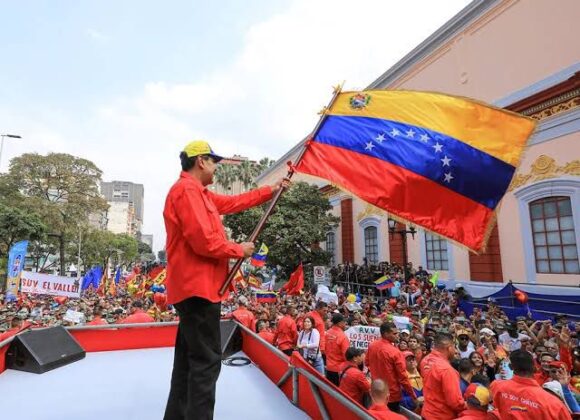 Regime de Maduro realiza ação e expulsa funcionários da ONU da Venezuela Regime de Maduro realiza ação e expulsa funcionários da ONU da Venezuela