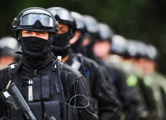 Polícia Federal investiga integrantes das Forças Especiais do Exército, os “kids pretos” Polícia Federal investiga integrantes das Forças Especiais do Exército, os “kids pretos”