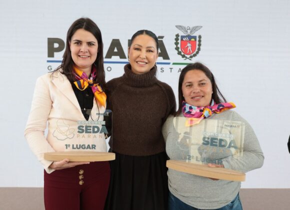 Do Paraná para o mundo: produtoras de seda ganham prêmio e viagem à França Do Paraná para o mundo: produtoras de seda ganham prêmio e viagem à França