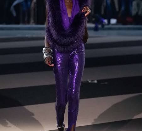 Electric Purple: o roxo elétrico que vai iluminar o inverno 2025