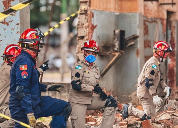 Bombeiros do Paraná concluem curso internacional de resgate em estruturas colapsadas Bombeiros do Paraná concluem curso internacional de resgate em estruturas colapsadas