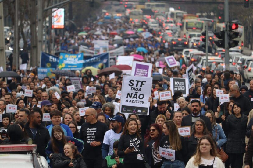 Curitiba se mobiliza em defesa das escolas especializadas