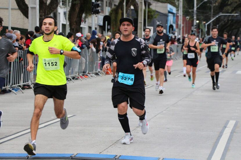 Tradição e esporte marcam a 27ª Corrida da Polícia Militar em Curitiba Tradição e esporte marcam a 27ª Corrida da Polícia Militar em Curitiba