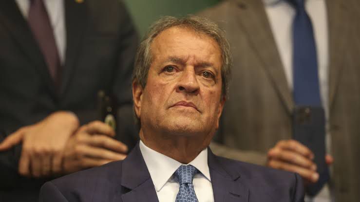 Valdemar chama prisão domiciliar de Bolsonaro de humilhação e reforça discurso de resistência no PL Valdemar chama prisão domiciliar de Bolsonaro de humilhação e reforça discurso de resistência no PL