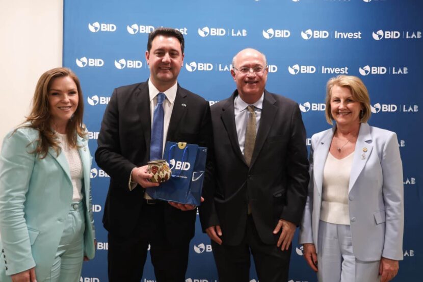 Paraná apresenta Fundo Soberano e busca apoio internacional para fortalecer economia Paraná apresenta Fundo Soberano e busca apoio internacional para fortalecer economia