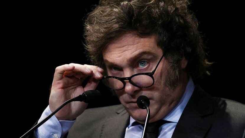 Milei sofre nova derrota: Câmara argentina derruba vetos do presidente em área de educação e saúde Milei sofre nova derrota: Câmara argentina derruba vetos do presidente em área de educação e saúde