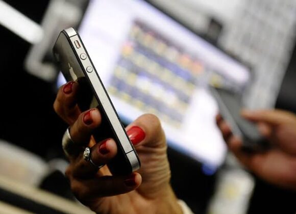 Voto em tempo real: como as redes sociais estão moldando a decisão política da juventude brasileira