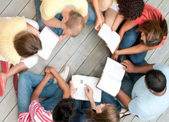 Por que a leitura voltou a crescer entre jovens adultos?