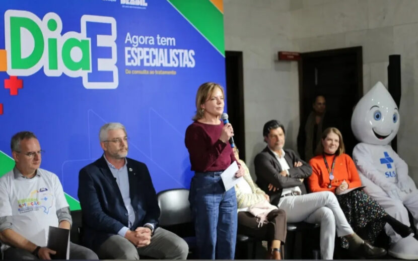 Mutirão do “Agora Tem Especialistas” vai realizar mais de 2,5 mil atendimentos no Paraná neste sábado (13) Mutirão do “Agora Tem Especialistas” vai realizar mais de 2,5 mil atendimentos no Paraná neste