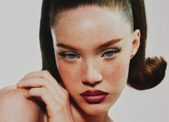 Aprendi com as francesas: truques minimalistas que transformam o batom em atitude e não só em cor