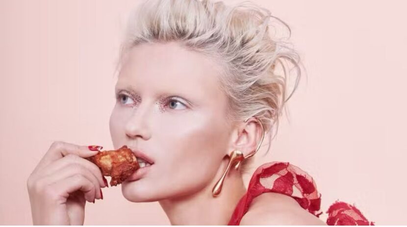 Ultraprocessados: o inimigo invisível por trás do envelhecimento precoce da pele Ultraprocessados: o inimigo invisível por trás do envelhecimento precoce da pele