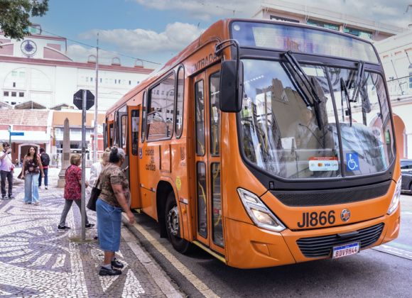 Urbs cria linha especial para atender usuários no Centro de Curitiba 00544387