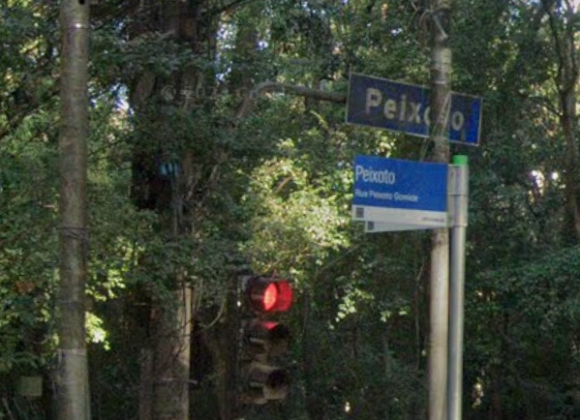 12DF6518-8A86-435C-BEFE-8830FC1B742F