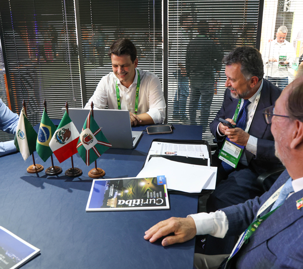 Curitiba fortalece protagonismo global com agenda internacional no Smart City