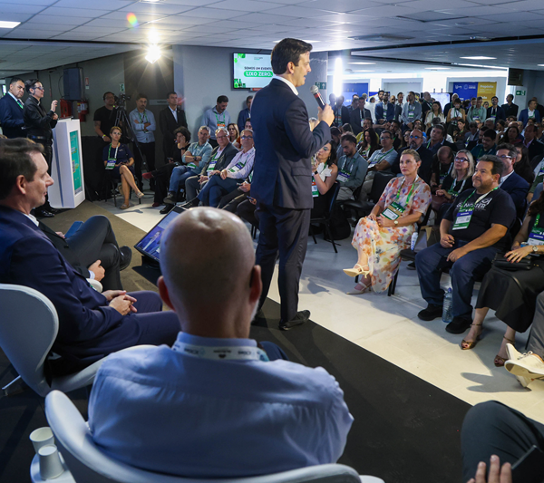 Prefeito de Curitiba cobra aprovação do Marco Legal do transporte