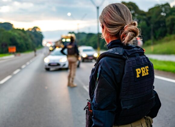 PRF realiza operação com policiais femininas e destaca protagonismo IMG_1117