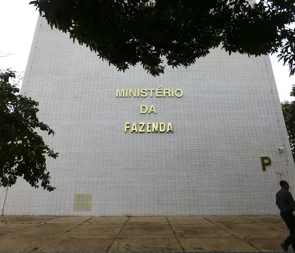 Fazenda nega interferência política em empréstimos a SP