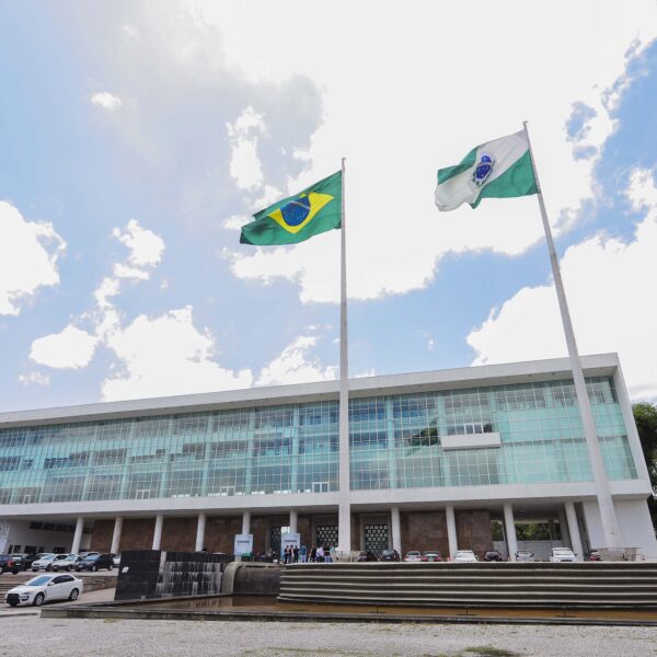 Paraná anuncia investimento de R$ 1,6 bilhão para servidores públicos