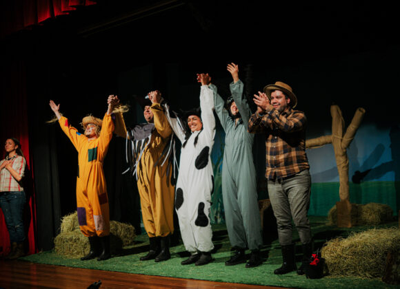 Crianças no Teatro Paraná