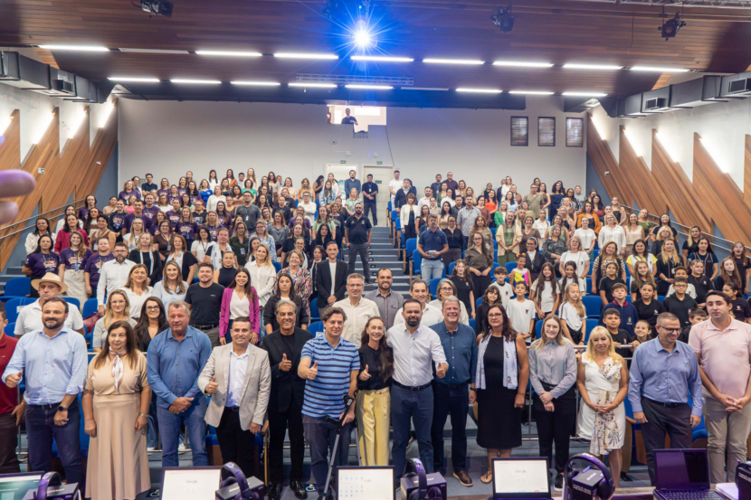 Kits educacionais tecnológicos Paraná: Estado entrega 85 novos equipamentos para escolas Tecnologia na educação Paraná