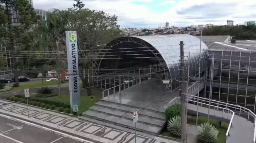 salário mínimo para vereadores de Ponta Grossa